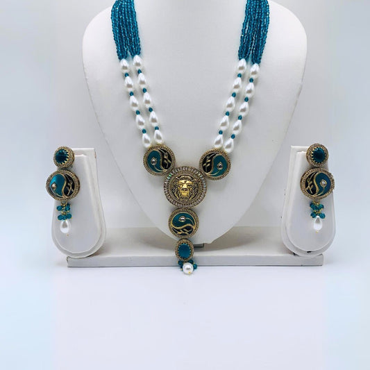 Sabyasachi inspired necklace with earrings/onyx beads pearl
