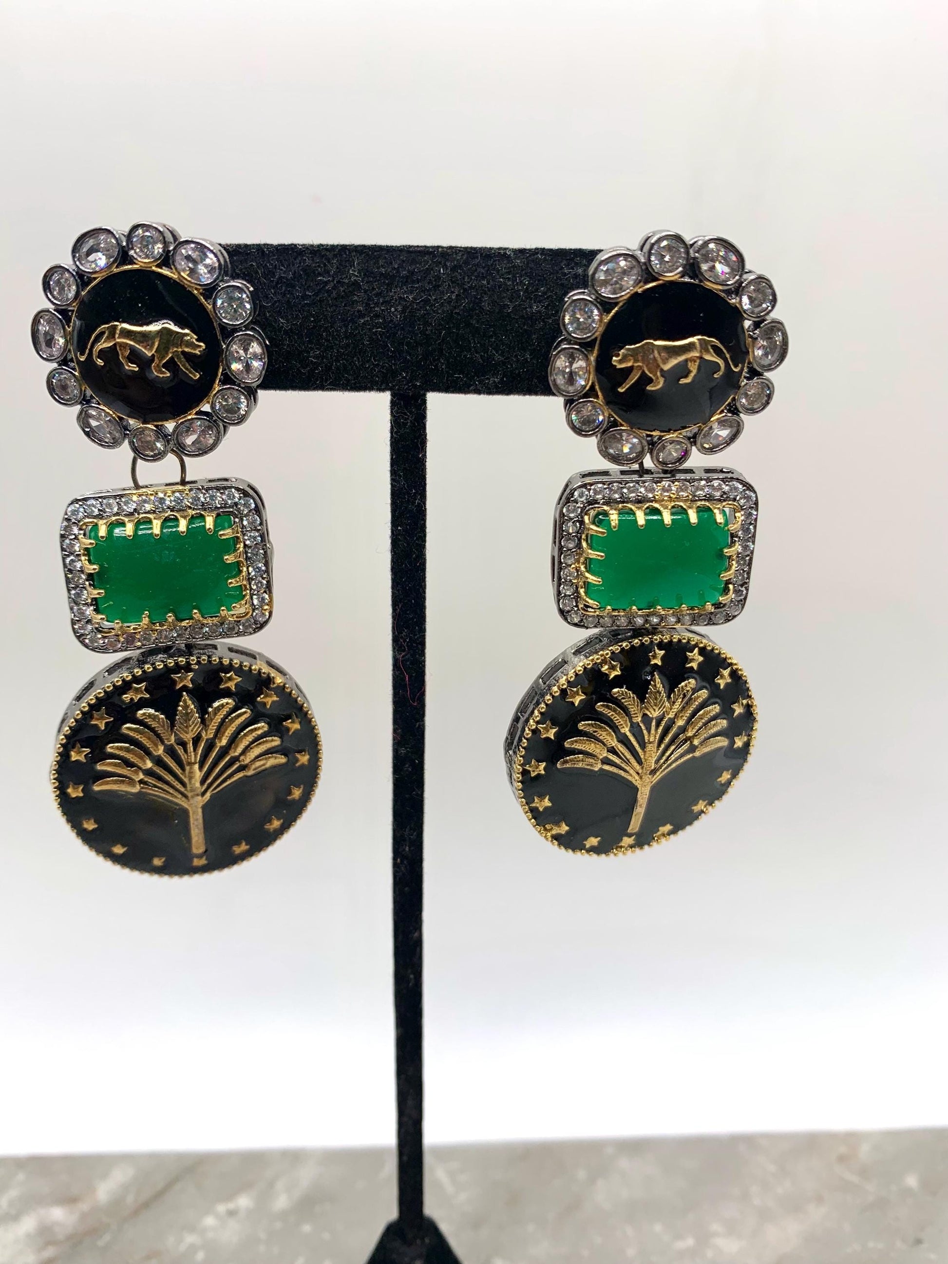 Sabyasachi inspired necklace and earrings.