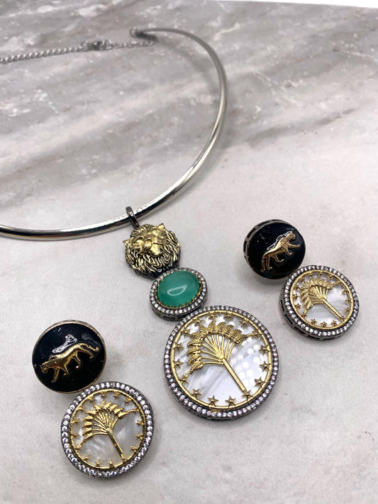 Sabyasachi inspired necklace with earrings/hand design mother of pearl