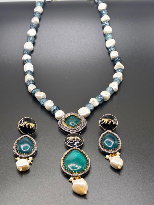 Sabyasachi inspired necklace with earrings