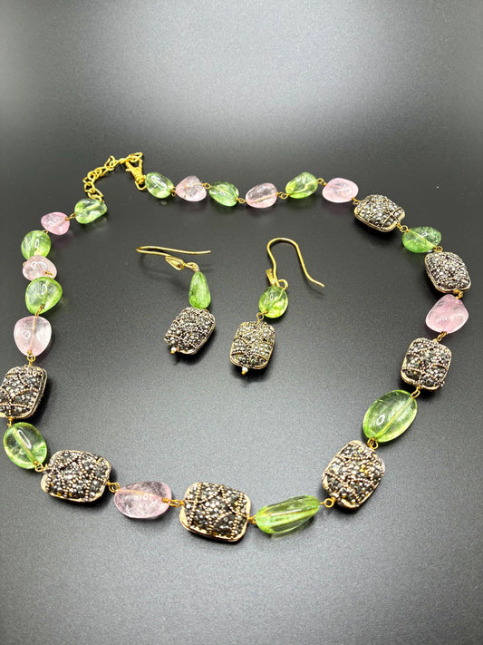 Sabyasachi inspired necklace with earrings/ office jewelry/minimalist jewelry/ summer jewelry/ natural stone jewelry/party jewelry