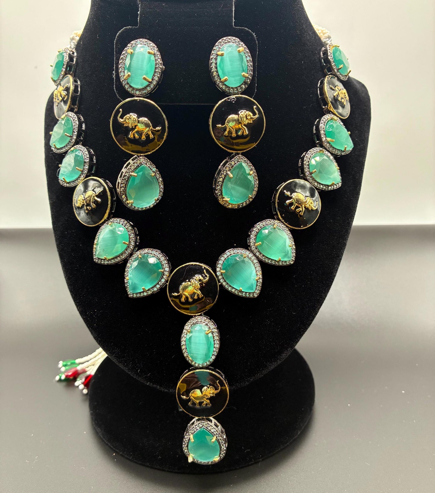 Sabyasachi inspired necklace with earrings